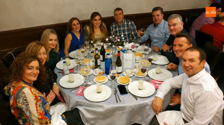 Foto 4 - Guijuelo vive su segunda cena ben&eacute;fica contra el c&aacute;ncer