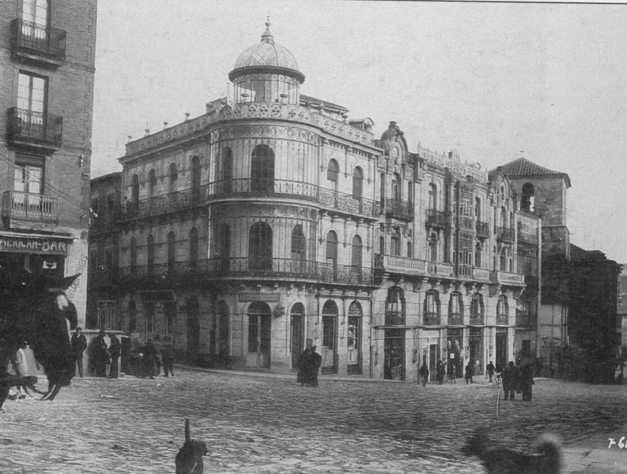 Foto 2 - El edificio de Domingo Borrego, modernismo frente al Mercado