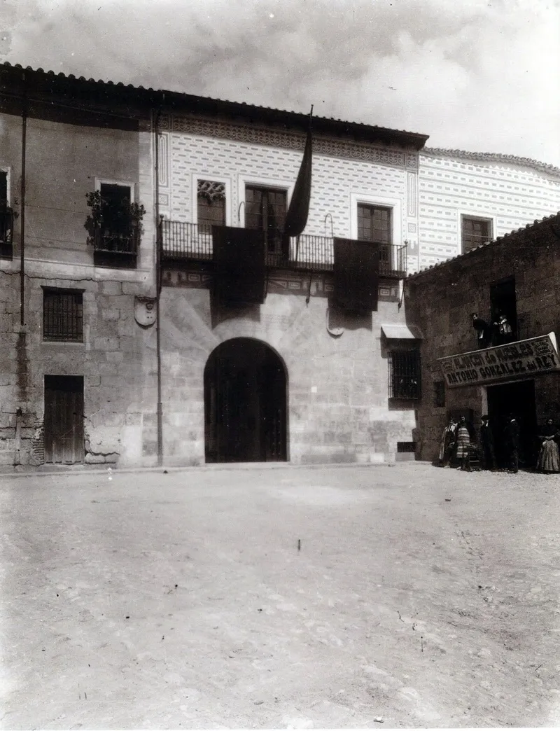 Foto 2 - La antigua Casa de la Tierra, actual C&aacute;mara de Comercio