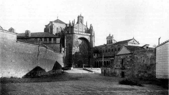 Foto 5 - La plaza del Concilio de Trento, cuando de ella sal&iacute;an coches de l&iacute;nea