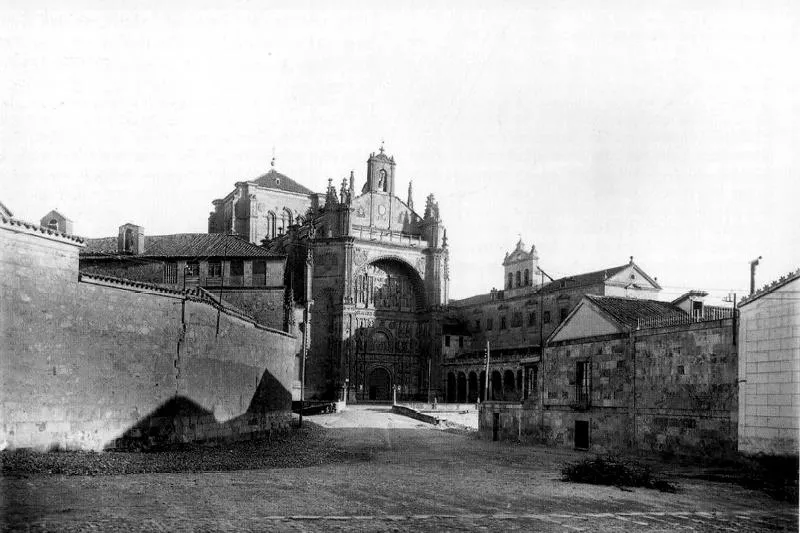 Foto 3 - La plaza del Concilio de Trento, cuando de ella sal&iacute;an coches de l&iacute;nea