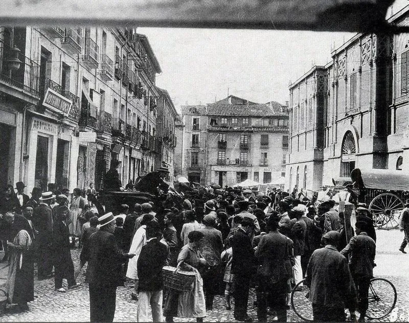Foto 3 - La plaza del Mercado en otros tiempos