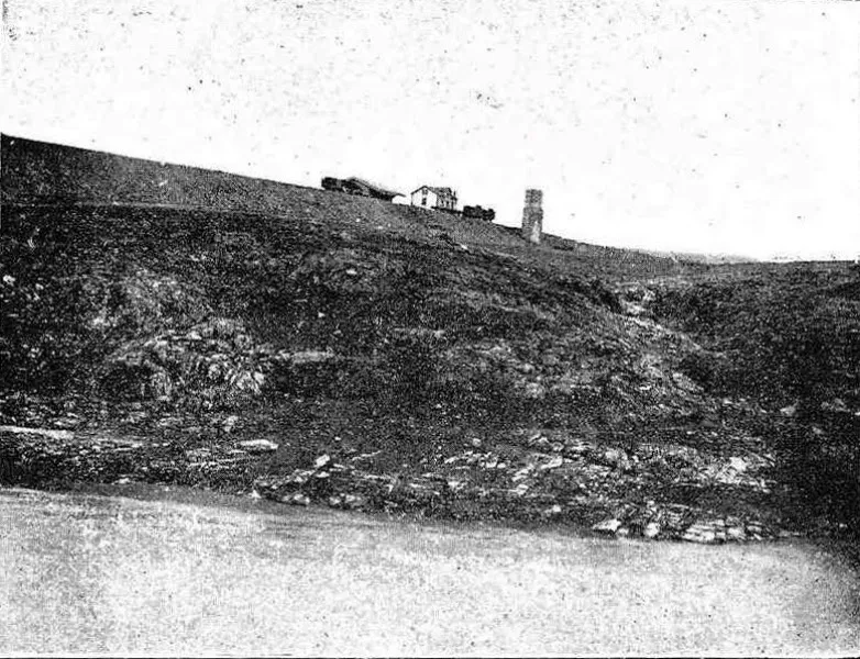 Foto 2 - Tejares y su antigua estaci&oacute;n de tren