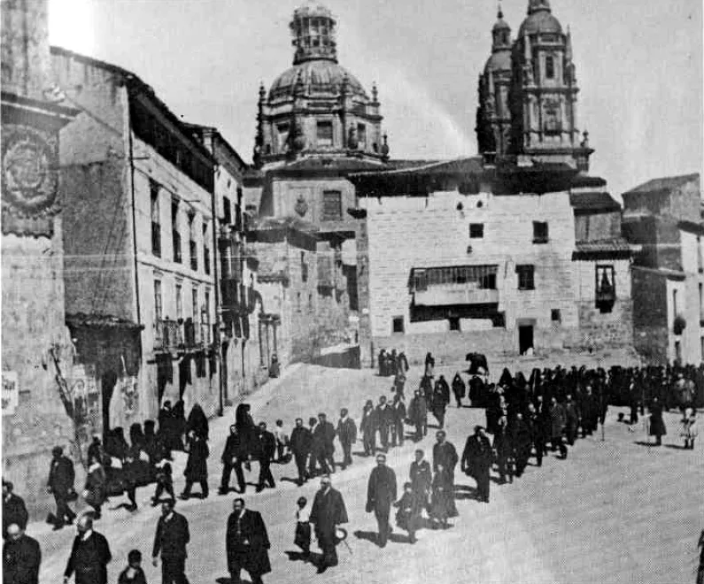 Foto 4 - La calle Francisco de Vitoria, antes de la Estafeta