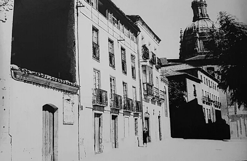 Foto 3 - La calle Francisco de Vitoria, antes de la Estafeta