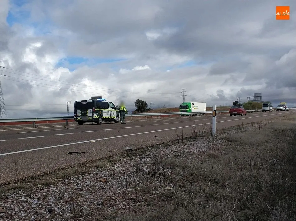Foto 7 - Un conductor kamikaze circula varios kil&oacute;metros por la A-62 y provoca al menos un accidente