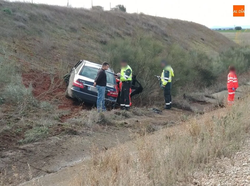 Foto 2 - Un conductor kamikaze circula varios kil&oacute;metros por la A-62 y provoca al menos un accidente