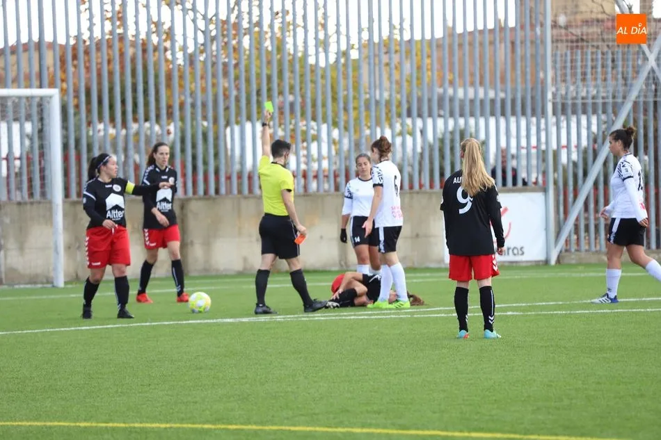 Foto 10 - Importante victoria del Salamanca UDS Femenino en su duelo directo frente al Torrelodones (4-2)