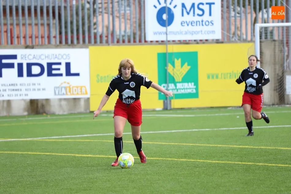 Foto 5 - Importante victoria del Salamanca UDS Femenino en su duelo directo frente al Torrelodones (4-2)