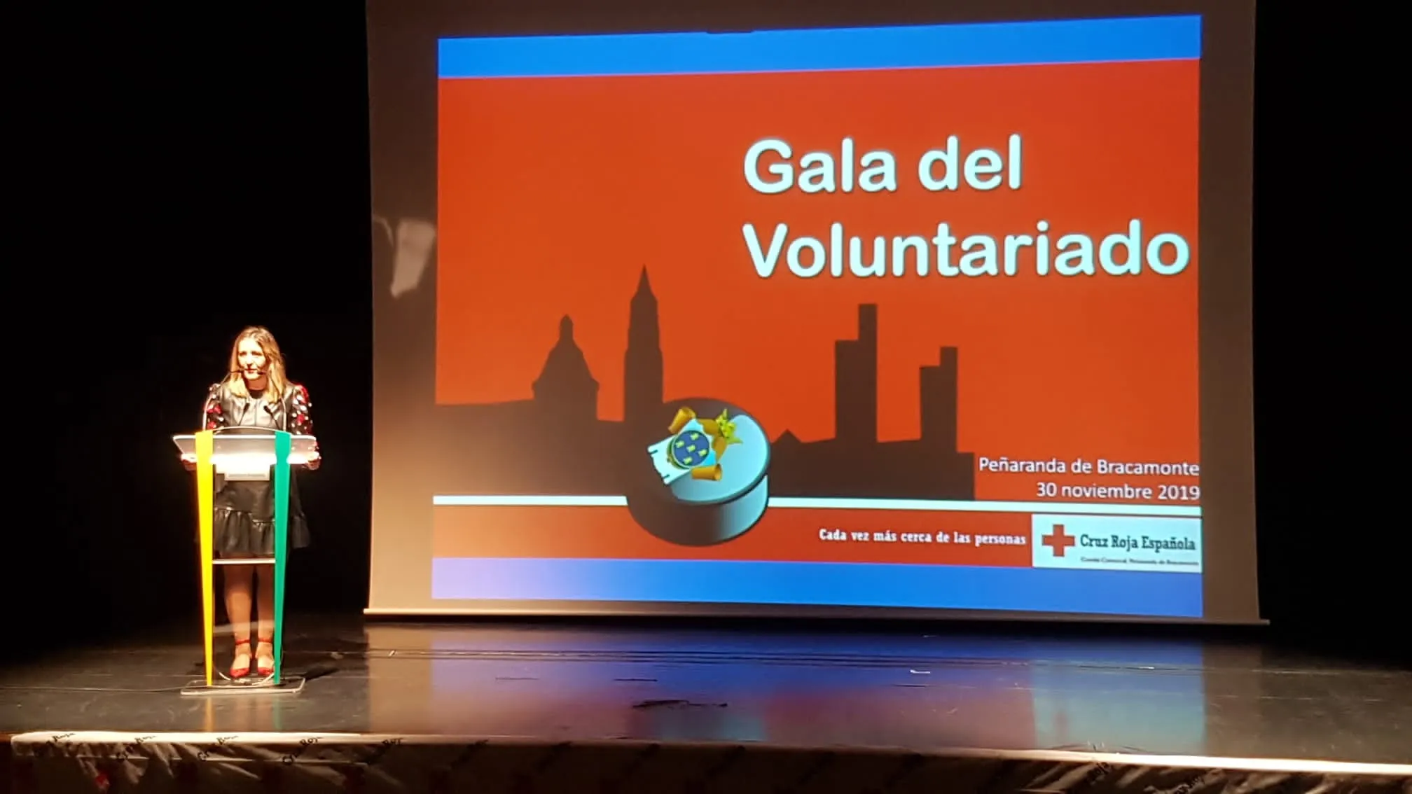 Foto 4 - Cruz Roja reconoce la labor de sus voluntarios en una animada y emotiva gala