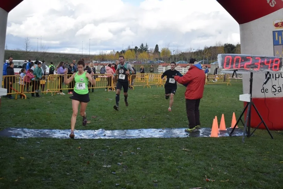 Foto 5 - Javier Rom&aacute;n y Raquel Regatos ganan el Cross Popular de Carbajosa de la Sagrada