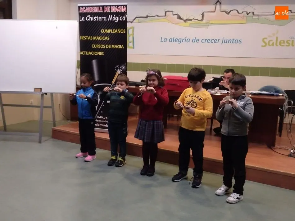 Foto 4 - Los alumnos del Colegio San Juan Bosco se sumergen en el mundo de la magia