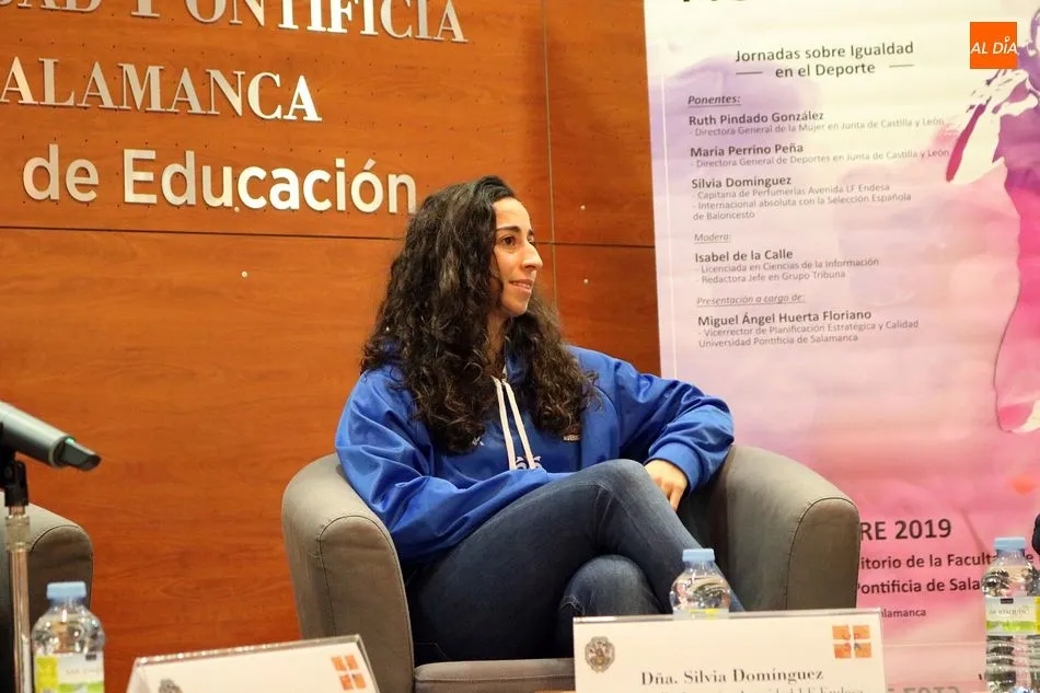 Foto 11 - Mujer y deporte, a debate en la Universidad Pontificia de Salamanca