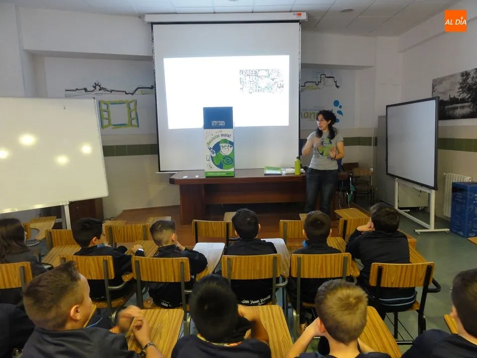 Foto 7 - Los alumnos aprenden a reciclar con el taller &lsquo;Otro final es posible&rsquo;