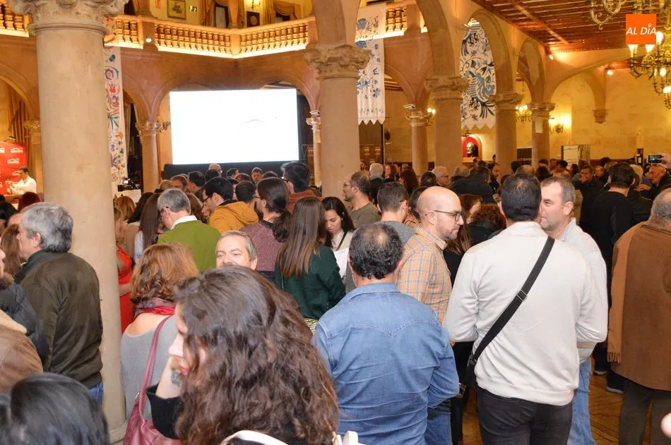 Foto 8 - La DOP Sierra de Salamanca presenta sus vinos en el Casino  