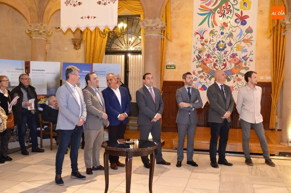 Foto 3 - La DOP Sierra de Salamanca presenta sus vinos en el Casino  