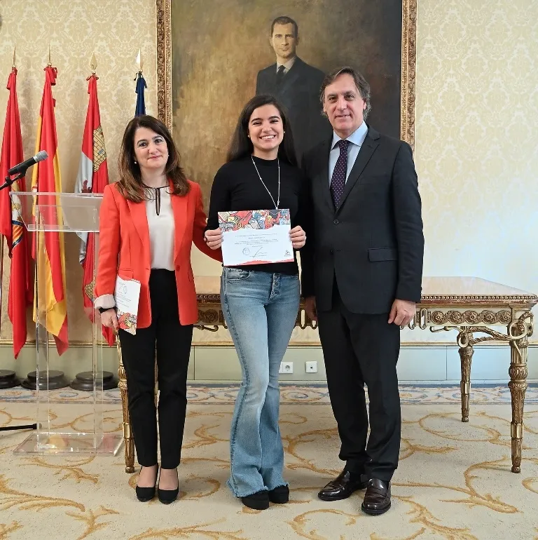 Foto 11 - El programa de fomento del talento se ampl&iacute;a con una visita al Centro Nacional de Investigaciones...
