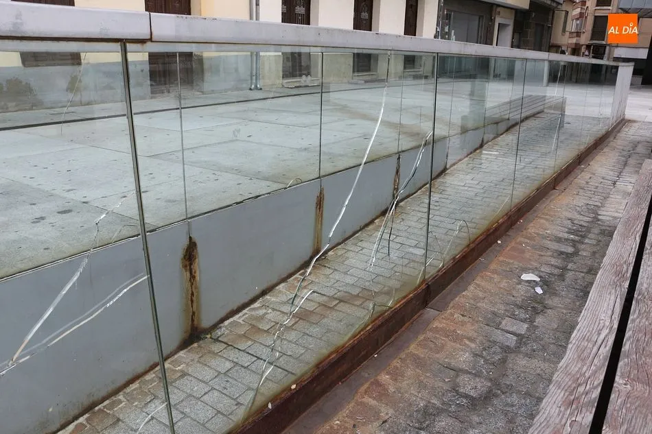 Foto 2 - Contin&uacute;an los trabajos de mejora en la Plaza Mayor