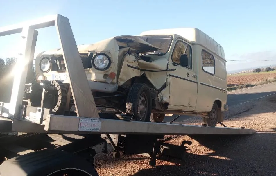 Sin heridos en el choque de dos vehículos en el entorno de Pedrotoro  