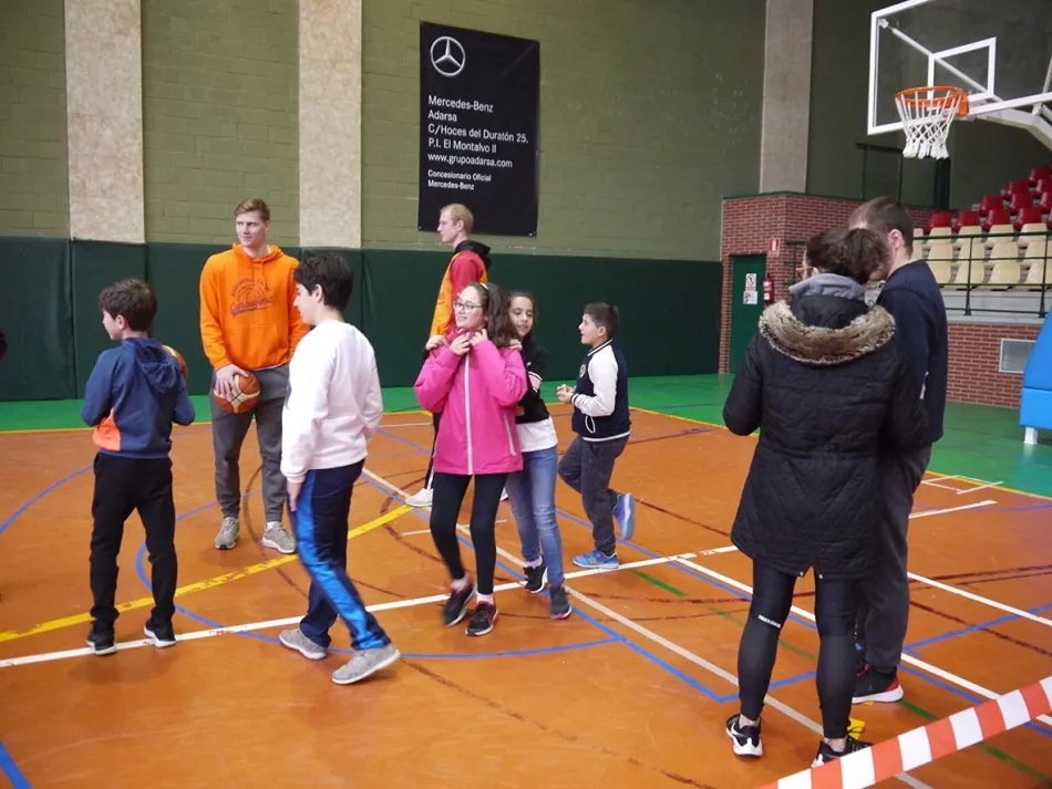 Foto 2 - Carbajosa celebra el D&iacute;a Internacional de la Dispacidad con un encuentro deportivo