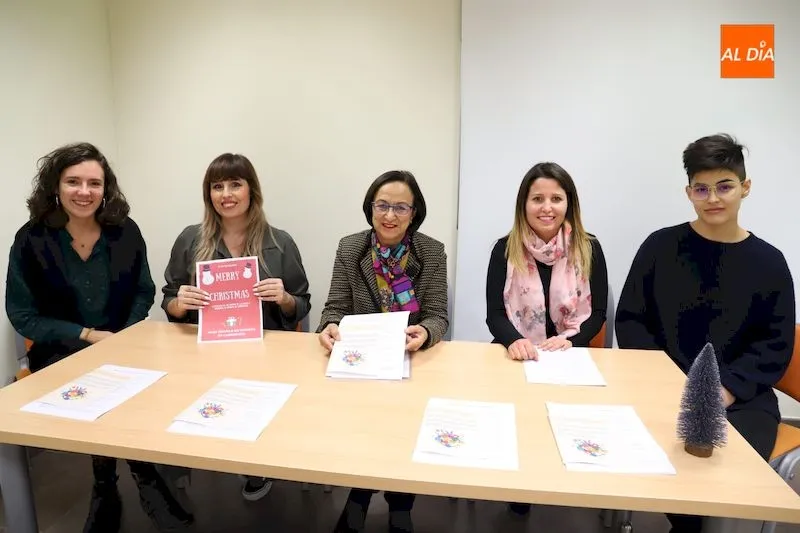 Cecilia Rodríguez, Beatriz Hernández, Lourdes Villoria, Eva Román y Elisa Martínez / Lydia González