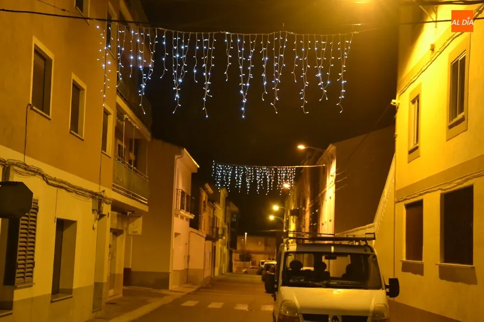 Foto 10 - Ciudad Rodrigo inaugura la Navidad 2019 con el encendido de su ampliado alumbrado  
