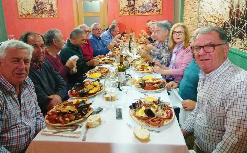 Foto 3 - Los jubilados de Enusa celebran por partida doble a Santa B&aacute;rbara y la Navidad  
