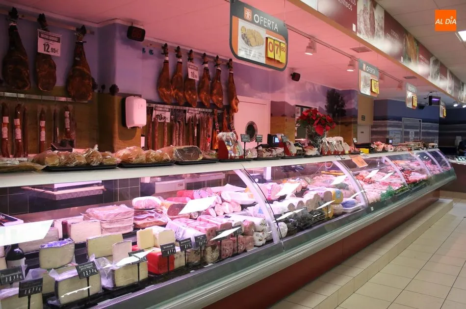 Foto 2 - La gastronom&iacute;a navide&ntilde;a llega con fuerza a Unide Market de Supermercados Cosme