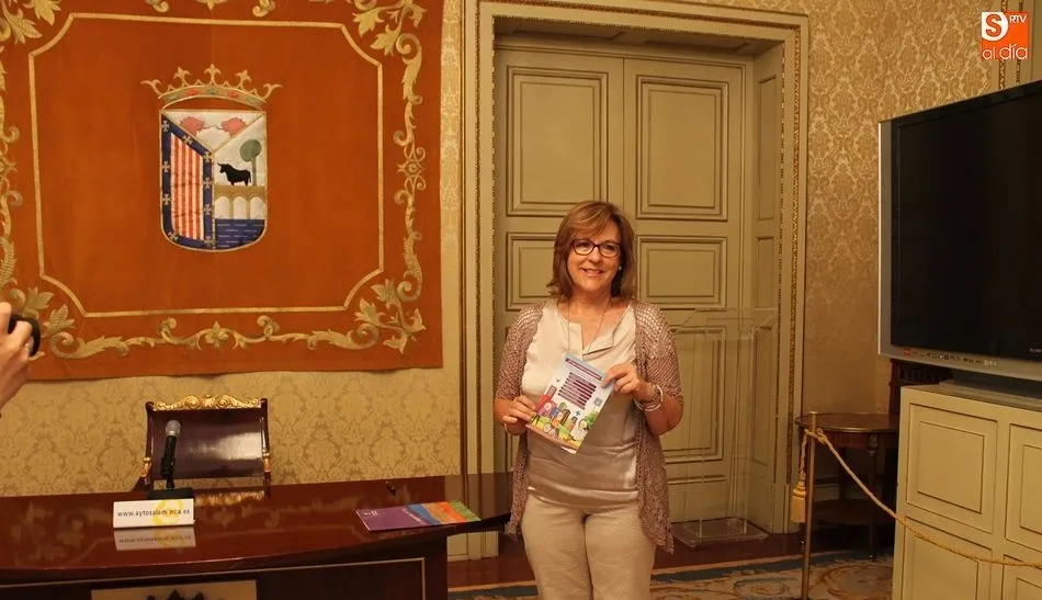 La concejal de Mayores, Isabel Macías, en el Ayuntamiento de Salamanca