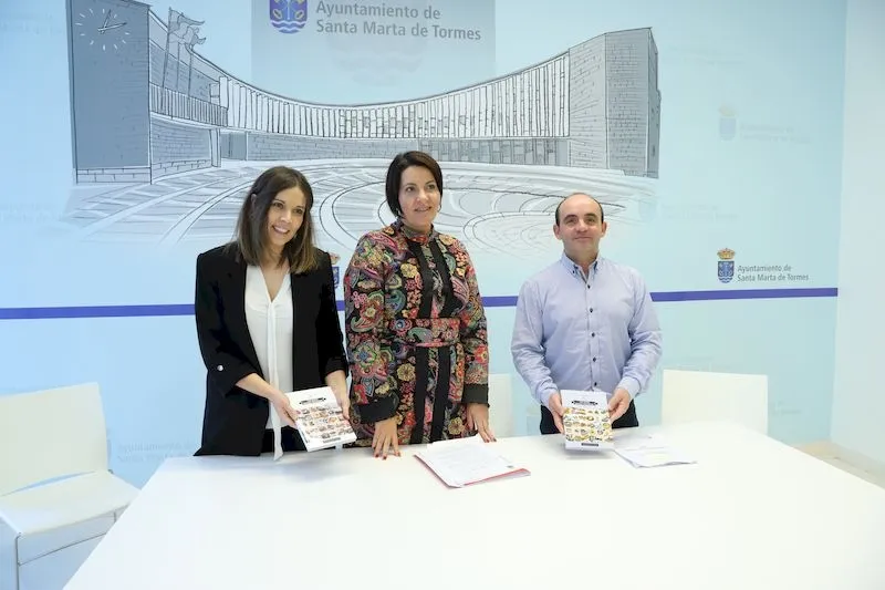 Firma del convenio en el Ayuntamiento de Santa Marta