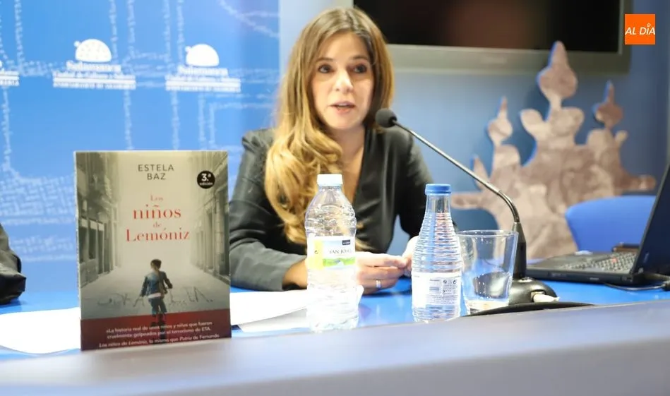 La escritora Estela Baz ha presentado su libro en la Sala de la Palabra. Foto: Lydia González