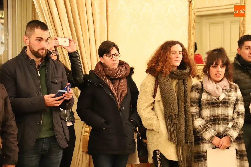 Foto 7 - Recepci&oacute;n en el Ayuntamiento a los participantes en el 35 Encuentro de J&oacute;venes Investigadores del ...