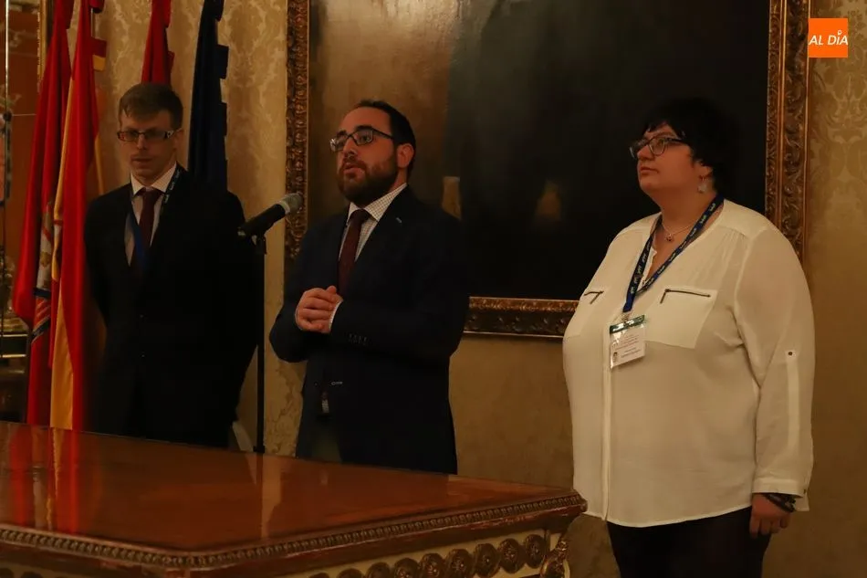 Foto 4 - Recepci&oacute;n en el Ayuntamiento a los participantes en el 35 Encuentro de J&oacute;venes Investigadores del ...