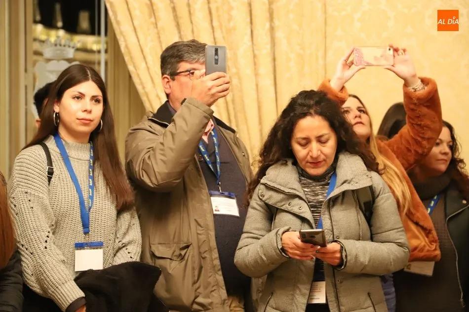 Foto 5 - Recepci&oacute;n en el Ayuntamiento a los participantes en el 35 Encuentro de J&oacute;venes Investigadores del ...