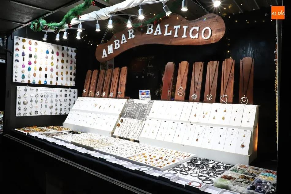 Foto 10 - El II Mercado de Navidad abre sus puertas en el Parque de la Alamedilla