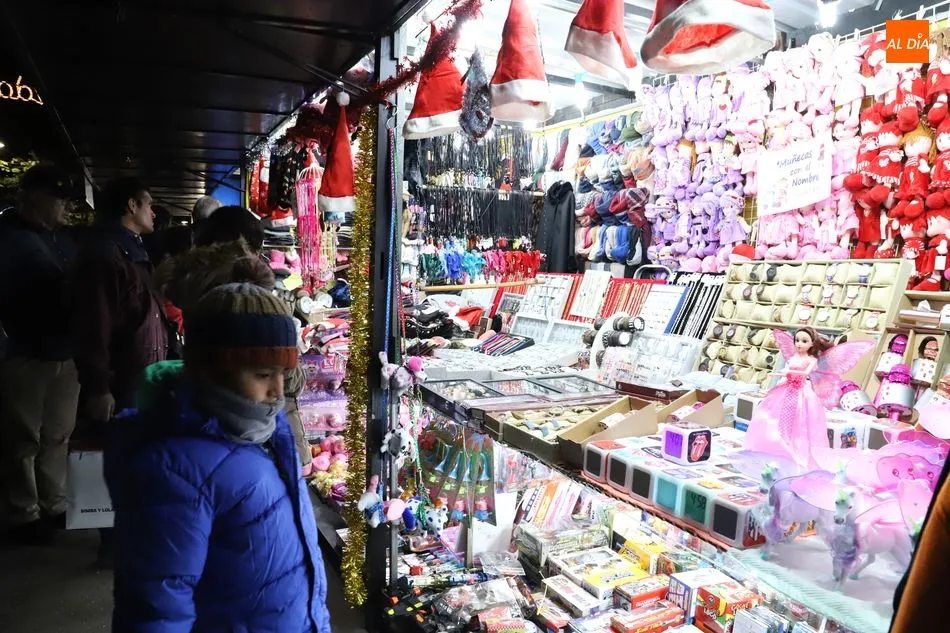 Foto 7 - El II Mercado de Navidad abre sus puertas en el Parque de la Alamedilla