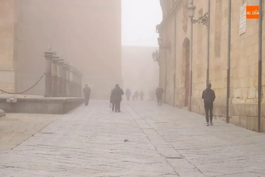 Foto 6 - La niebla se apunta al puente de la Constituci&oacute;n en Salamanca