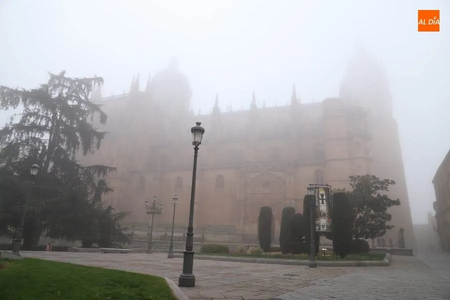 Foto 5 - La niebla se apunta al puente de la Constituci&oacute;n en Salamanca