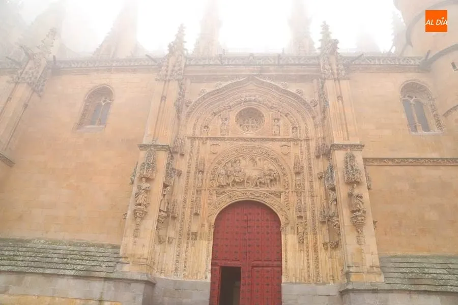 Foto 3 - La niebla se apunta al puente de la Constituci&oacute;n en Salamanca