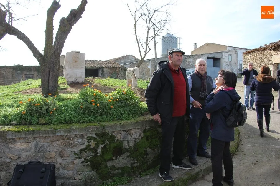 Foto 4 - La Zarza de Pumareda descubre su monumento al pastor  