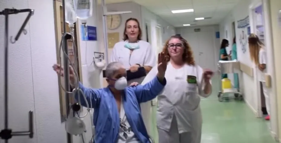 Una de las escenas del famoso vídeo de Hematología del Clínico de Salamanca