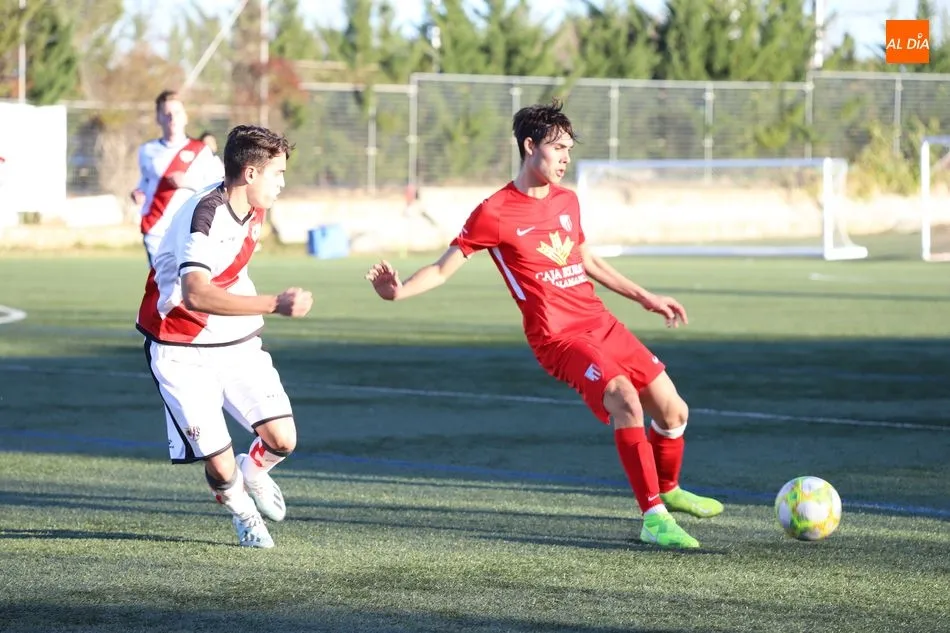 Foto 8 - El Rayo Vallecano se lleva los tres puntos del Alfonso San Casto (1-2)
