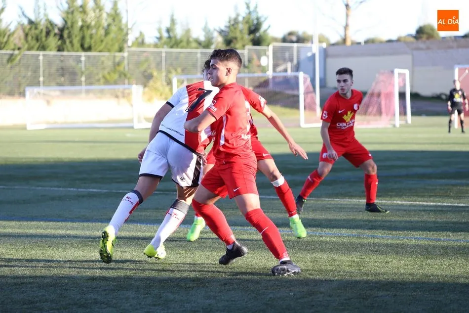 Foto 4 - El Rayo Vallecano se lleva los tres puntos del Alfonso San Casto (1-2)