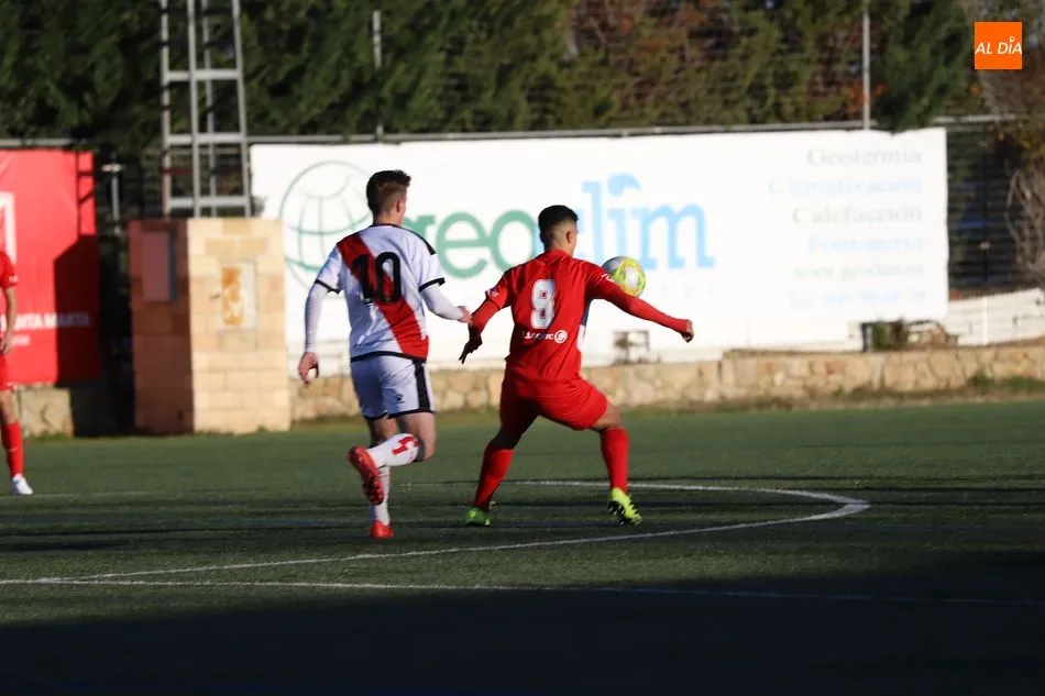 Foto 2 - El Rayo Vallecano se lleva los tres puntos del Alfonso San Casto (1-2)