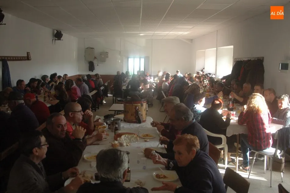 Foto 3 - La Matanza Tradicional de Escuernavacas reivindica la vida en los pueblos  