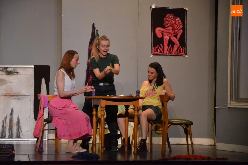 Foto 8 - Divertida cita en el Teatro con &lsquo;La Extra&ntilde;a Pareja&rsquo; con buena afluencia de p&uacute;blico  