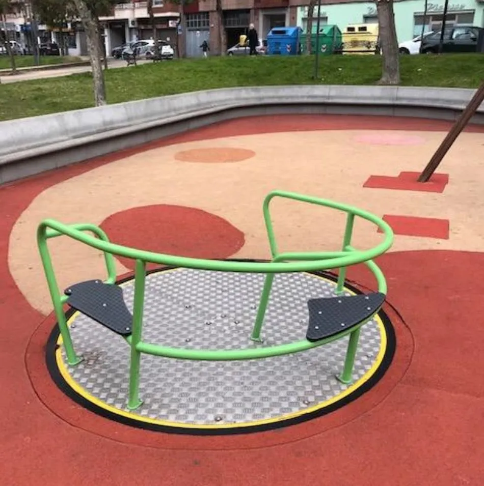 Foto 4 - El Ayuntamiento habilita 35 zonas infantiles de parques y plazas con juegos adaptados y accesibles  