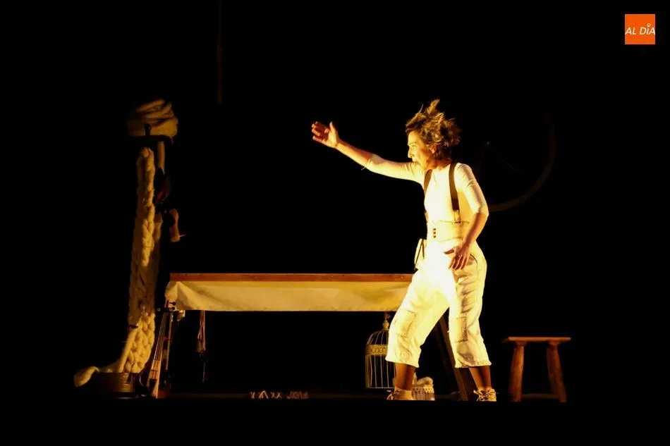 Foto 7 - La Troupe Malab&oacute; deleita a peque&ntilde;os y mayores con su espect&aacute;culo de circo l&iacute;rico &lsquo;Sophie&rsquo;  