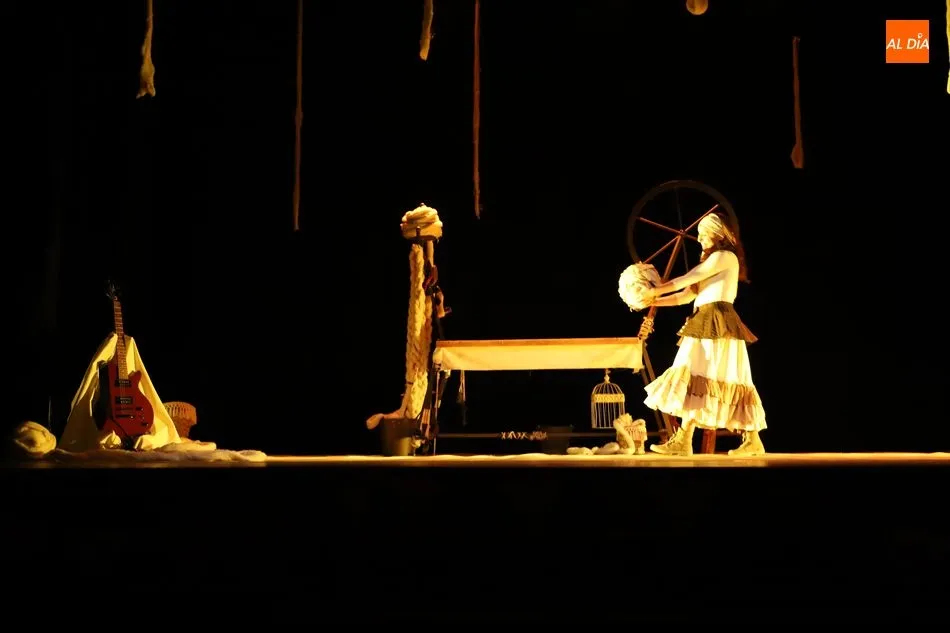 Foto 6 - La Troupe Malab&oacute; deleita a peque&ntilde;os y mayores con su espect&aacute;culo de circo l&iacute;rico &lsquo;Sophie&rsquo;  