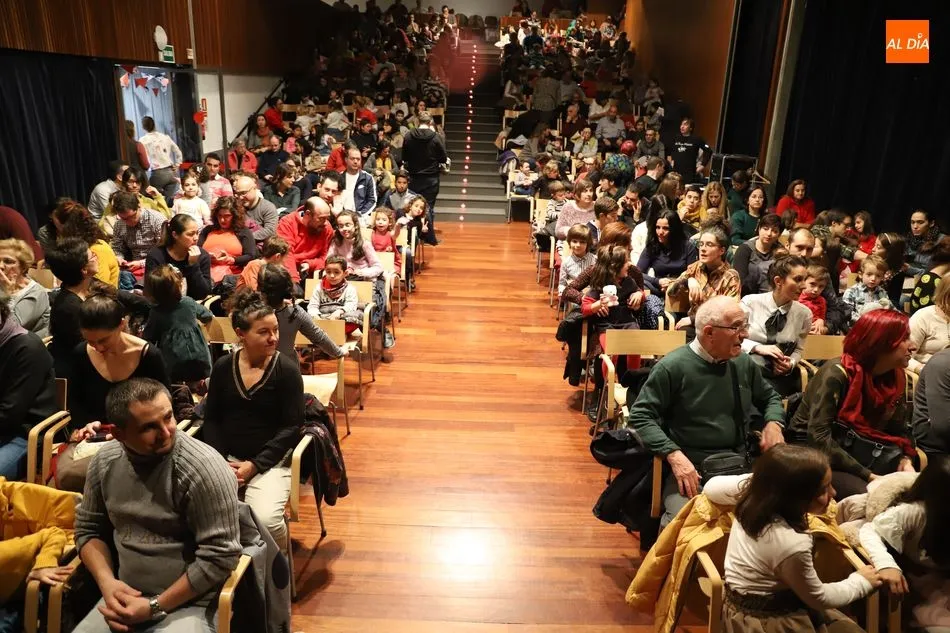 Foto 4 - La Troupe Malab&oacute; deleita a peque&ntilde;os y mayores con su espect&aacute;culo de circo l&iacute;rico &lsquo;Sophie&rsquo;  